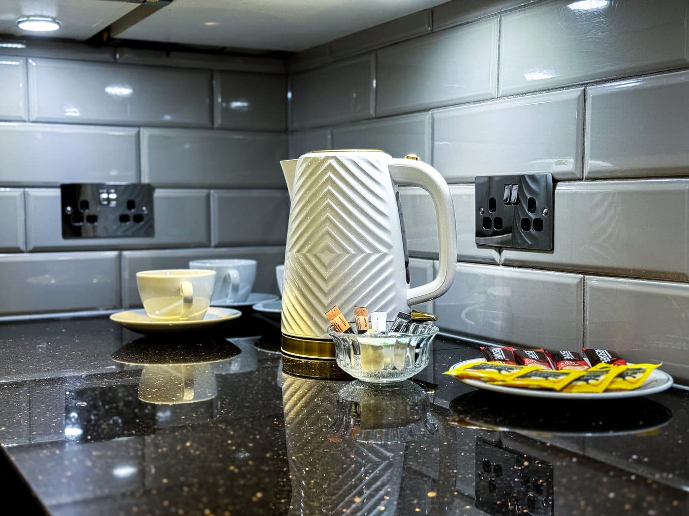Luxurious London House Interior Design & Staging - Pt.2 Kitchen, Dining Area & Garden